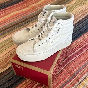 Vans Women's Classic Platform White High-Tops